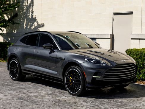 Used 2023 Aston Martin DBX 707 image 18
