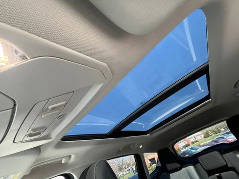 Used 2015 Ford Escape SE w/ Equipment Group 201A image 22