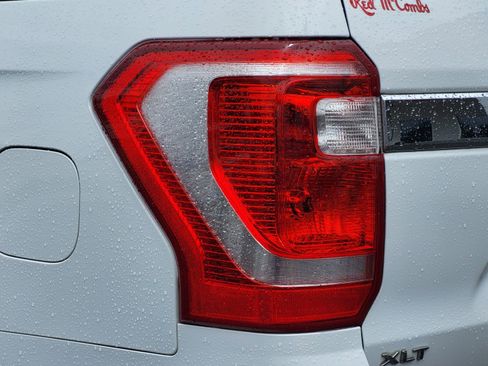 Used 2021 Ford Expedition XLT RWD image 10
