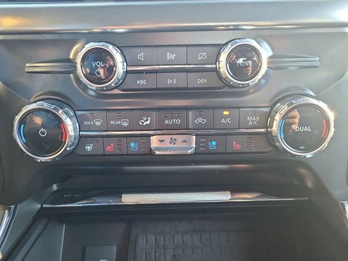 Certified 2022 Ford F150 Lariat w/ Equipment Group 502A High image 31