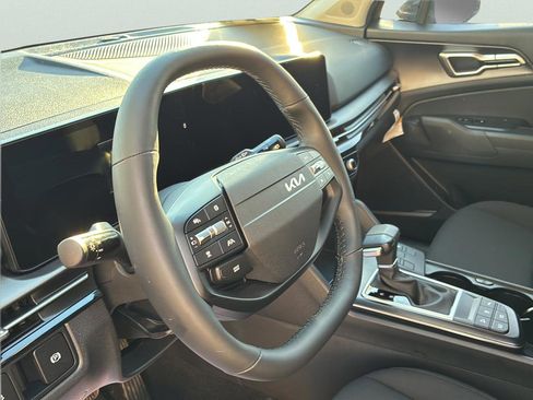 Used 2026 Kia Sportage LX w/ LX Convenience Package image 22