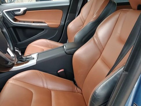 Used 2015 Volvo V60 T5 Platinum image 7