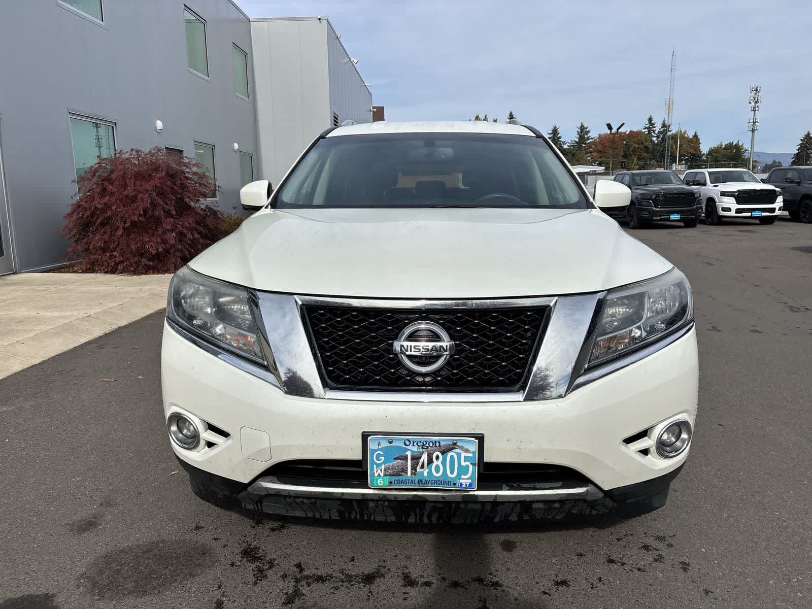 Used 2015 Nissan Pathfinder SL w/ SL Tech Package FWD image 7