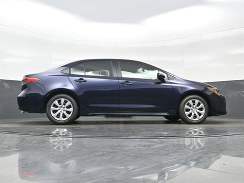 Used 2026 Toyota Corolla LE FWD image 31