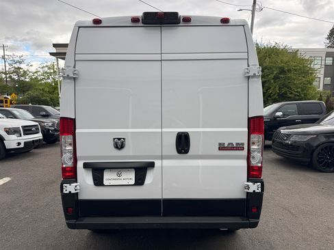 Used 2021 RAM ProMaster 2500 FWD image 9