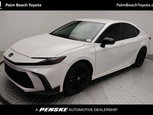 Used 2026 Toyota Camry SE w/ Convenience Package FWD image 1