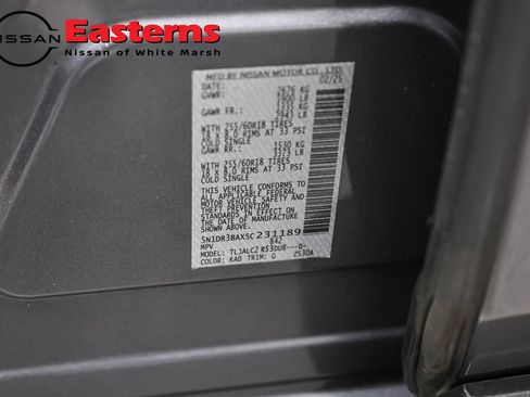 Used 2025 Nissan Pathfinder SV FWD image 36