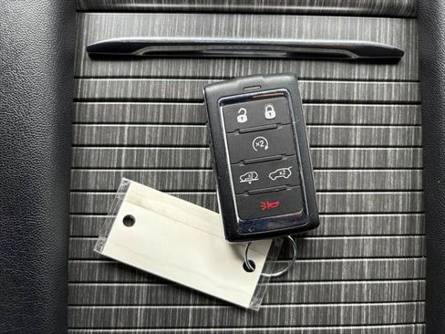 Certified 2024 Jeep Wagoneer L Series III w/ Flexible Seating Group AWD/4WD image 27