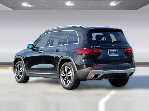 New 2025 Mercedes-Benz GLB 250 250 image 3