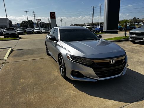 Used 2021 Honda Accord Sport image 10