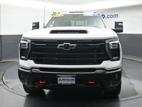 Used 2025 Chevrolet Silverado 2500 LTZ w/ LTZ Plus Package image 5