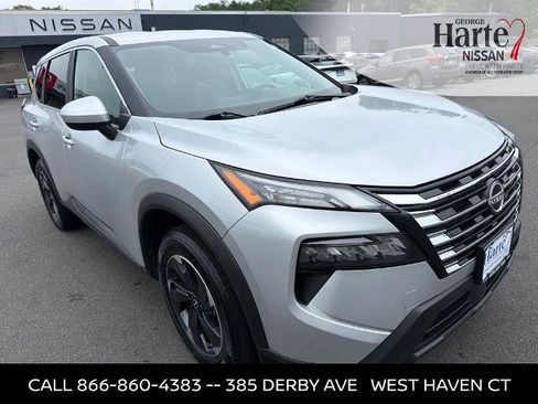 Certified 2025 Nissan Rogue SV AWD/4WD image 2