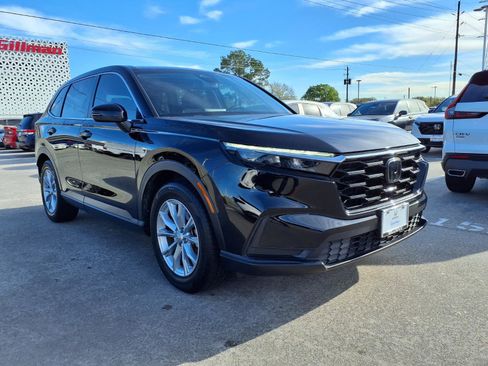 Certified 2025 Honda CR-V EX image 2