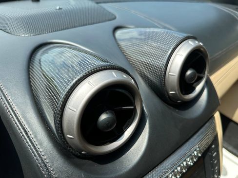 Used 2014 Ferrari California RWD image 22