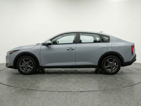 Used 2025 Kia K4 LXS image 5
