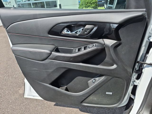 Used 2023 Chevrolet Traverse RS w/ LPO, Floor Liner Package AWD/4WD image 25
