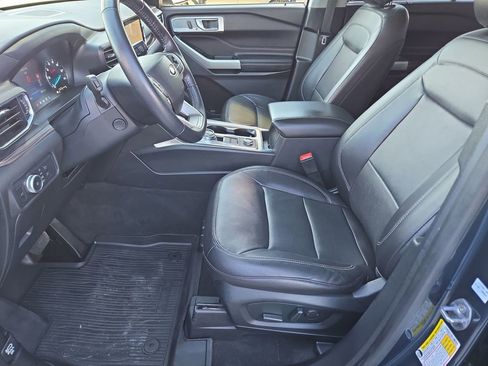 Used 2022 Ford Explorer Limited w/ Equipment Group 301A image 17