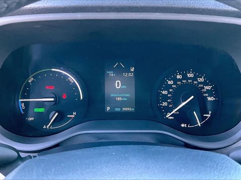 Used 2022 Toyota Sienna XLE image 25