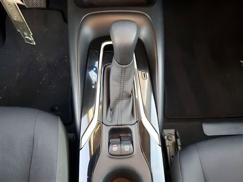 Used 2022 Toyota Corolla LE image 39