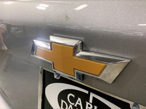 Used 2026 Chevrolet Equinox LT FWD image 8