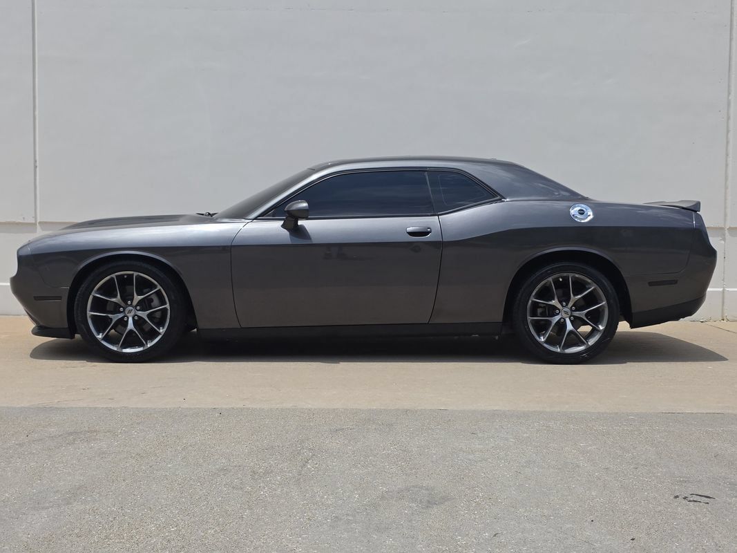 Used 2022 Dodge Challenger GT RWD image 2