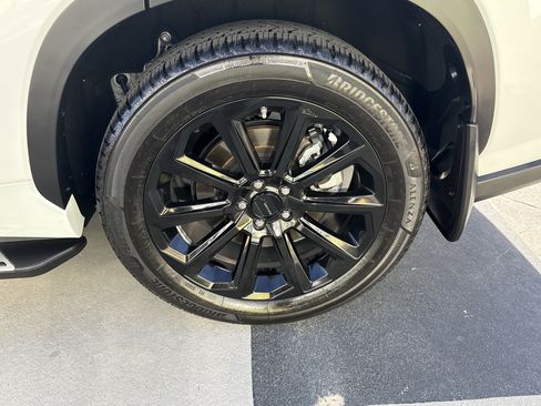 Used 2024 Toyota Highlander XLE image 13