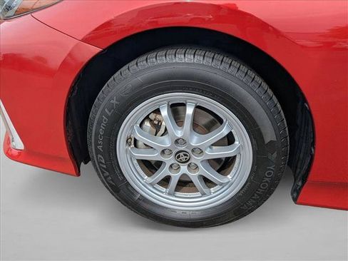 Used 2020 Toyota Prius Prime LE image 21