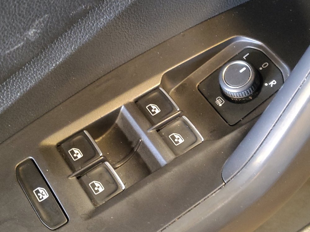 Used 2025 Volkswagen Jetta S FWD image 27