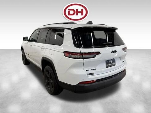 Used 2023 Jeep Grand Cherokee L Limited w/ Black Appearance Package image 11