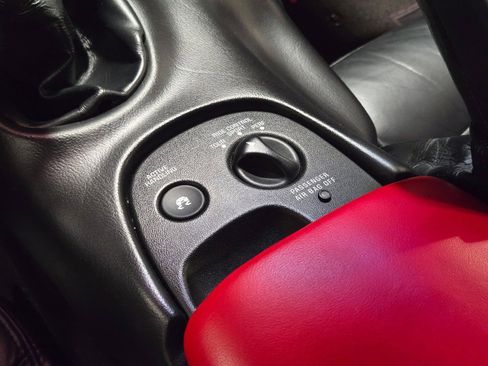 Used 2002 Chevrolet Corvette Convertible w/ Preferred Equipment Group2 image 26