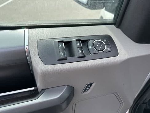 Used 2017 Ford F150 XLT w/ Equipment Group 302A Luxury image 11