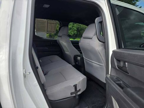 Certified 2025 Toyota Tacoma SR5 AWD/4WD image 14