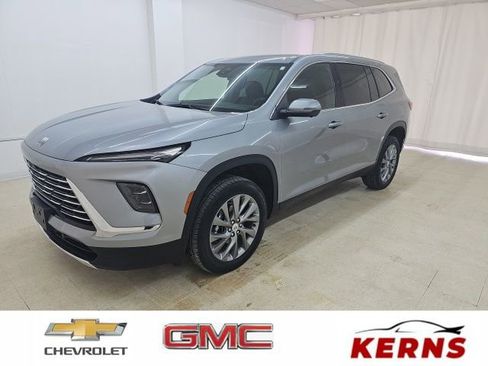 Used 2025 Buick Enclave Preferred image 1