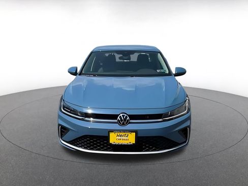 Used 2025 Volkswagen Jetta SE FWD image 5