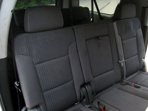 Used 2018 Chevrolet Suburban LS AWD/4WD image 28