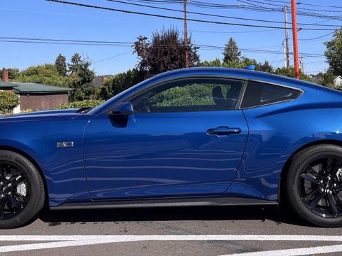 Used 2024 Ford Mustang GT RWD image 2