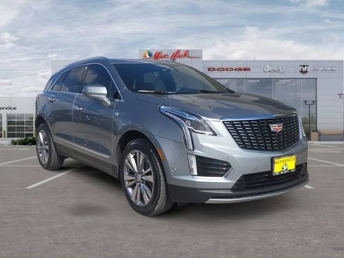 Used 2024 Cadillac XT5 Premium Luxury w/ Technology Package FWD image 7