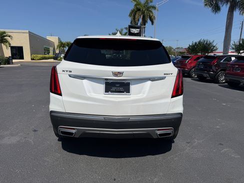 Certified 2023 Cadillac XT5 Premium Luxury FWD image 4