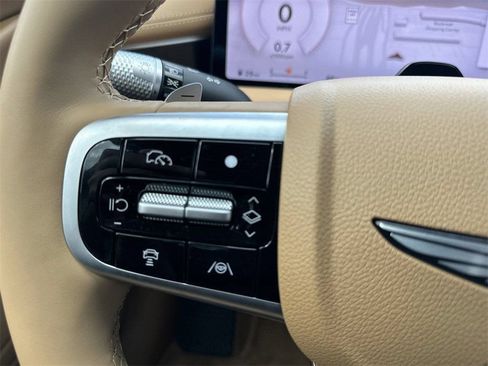 Used 2025 Genesis G80 2.5T AWD/4WD image 16