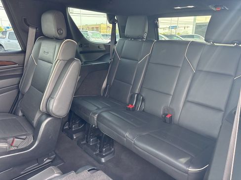 Used 2023 Cadillac Escalade Premium Luxury AWD/4WD image 28