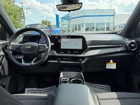 Certified 2026 Chevrolet Equinox LT w/ Safety and Technology Package AWD/4WD image 4
