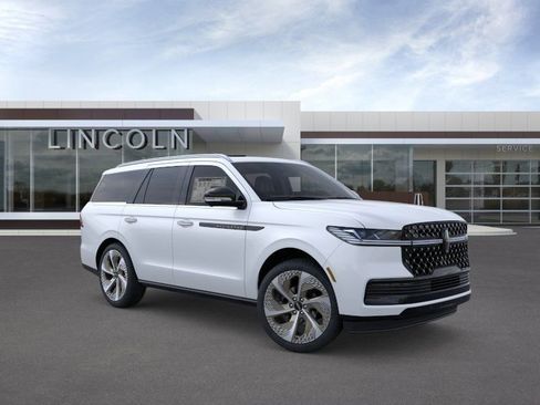 New 2026 Lincoln Navigator Black Label AWD/4WD image 7