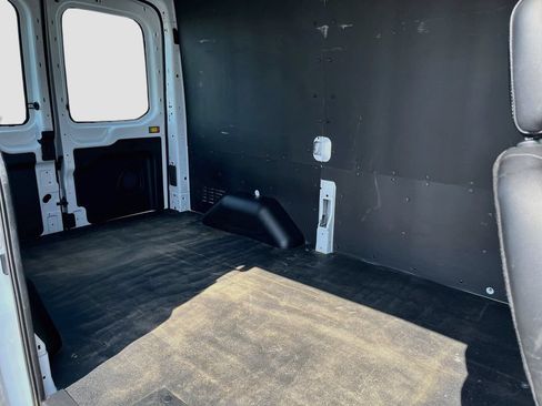 Used 2023 Ford Transit 250 Medium Roof AWD image 25