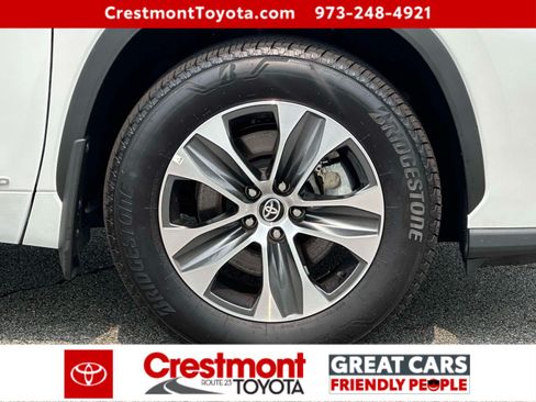 Used 2026 Toyota Highlander XLE AWD/4WD image 6