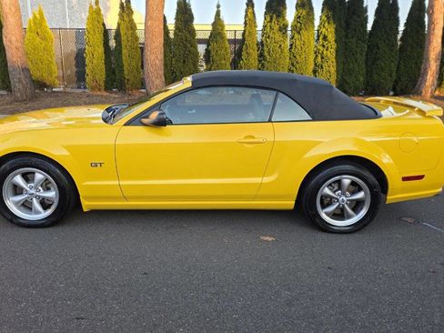 Used 2006 Ford Mustang GT Premium image 7