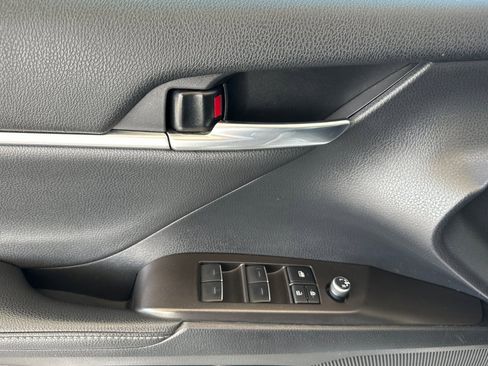 Used 2023 Toyota Camry XSE image 11