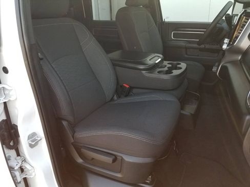 Used 2025 RAM 2500 Big Horn AWD/4WD image 18