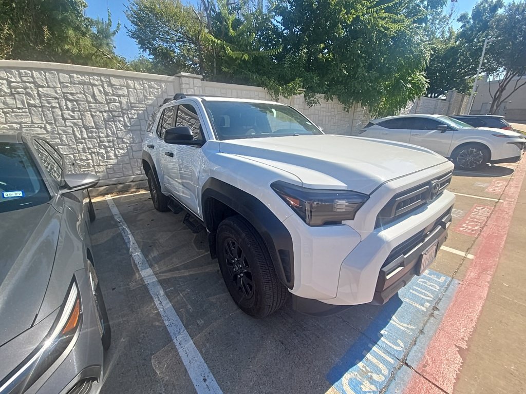 Used 2025 Toyota 4Runner SR5 AWD/4WD image 17
