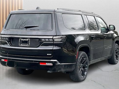 New 2026 Jeep Grand Wagoneer L Limited AWD/4WD image 9