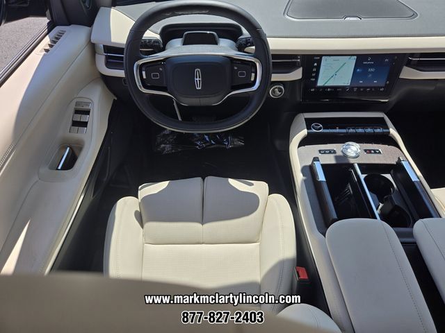 New 2027 Lincoln Navigator Premiere AWD/4WD image 11